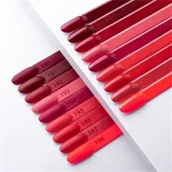 Red Kiss No. 198, Hearts & Kisses, 8g, Molly Nails